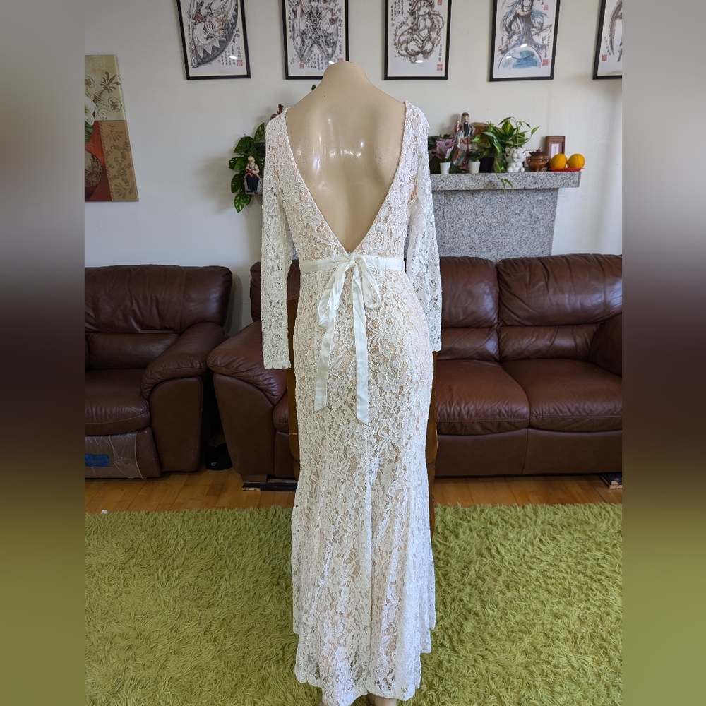 BNWT / RIHOAS / Small / Large  Simple Wedding Dress / Special Occasions - Picture 3 of 8